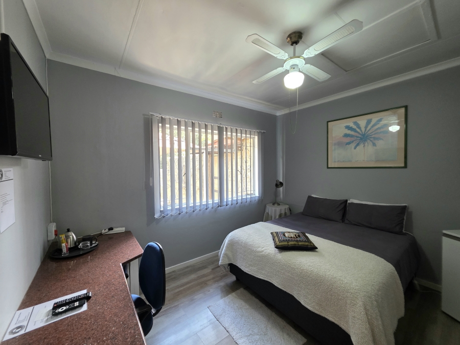 7 Bedroom Property for Sale in Jim Fouchepark Free State